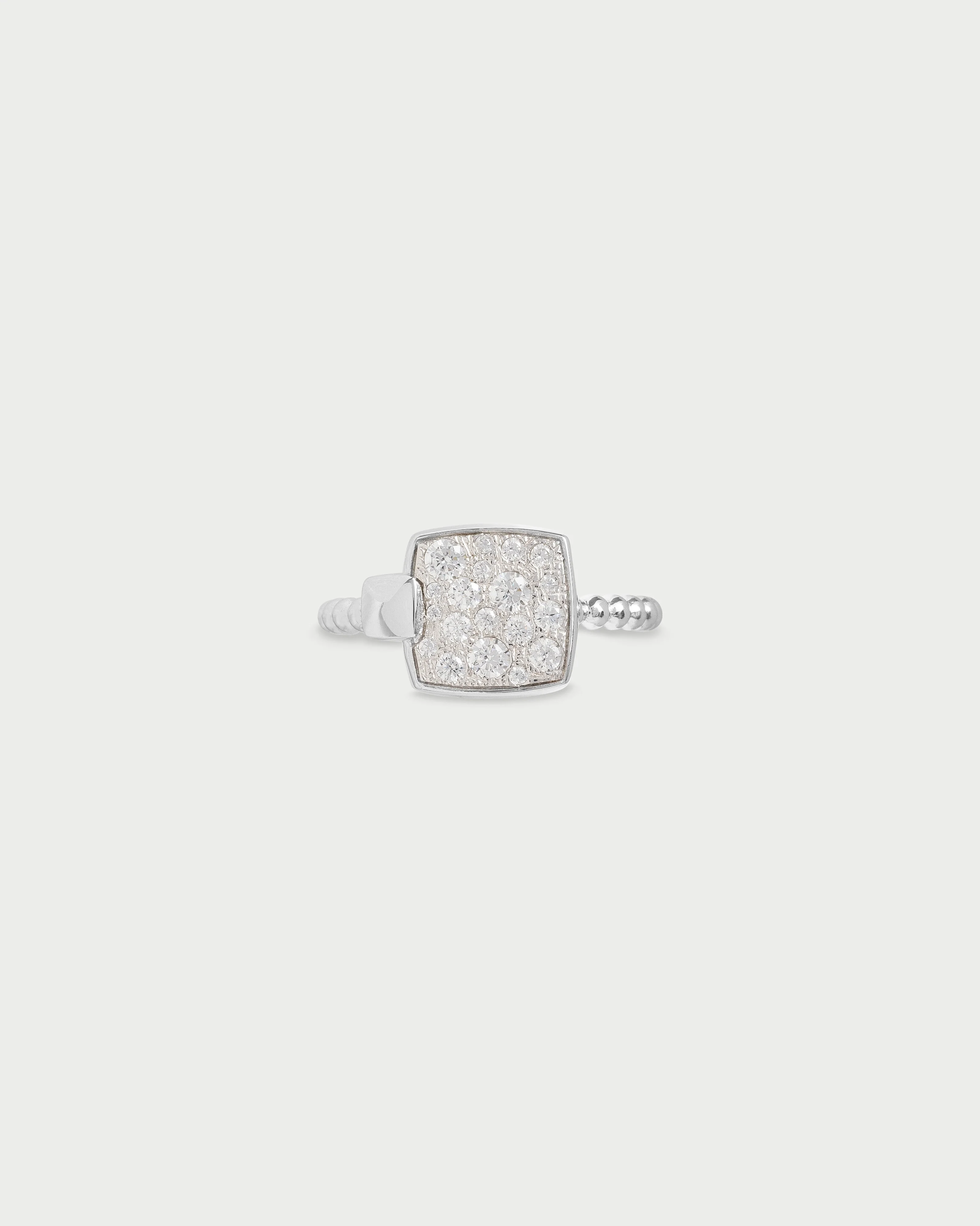 Anello quadrato pavè oversized e quadrato piccolo - Image 4