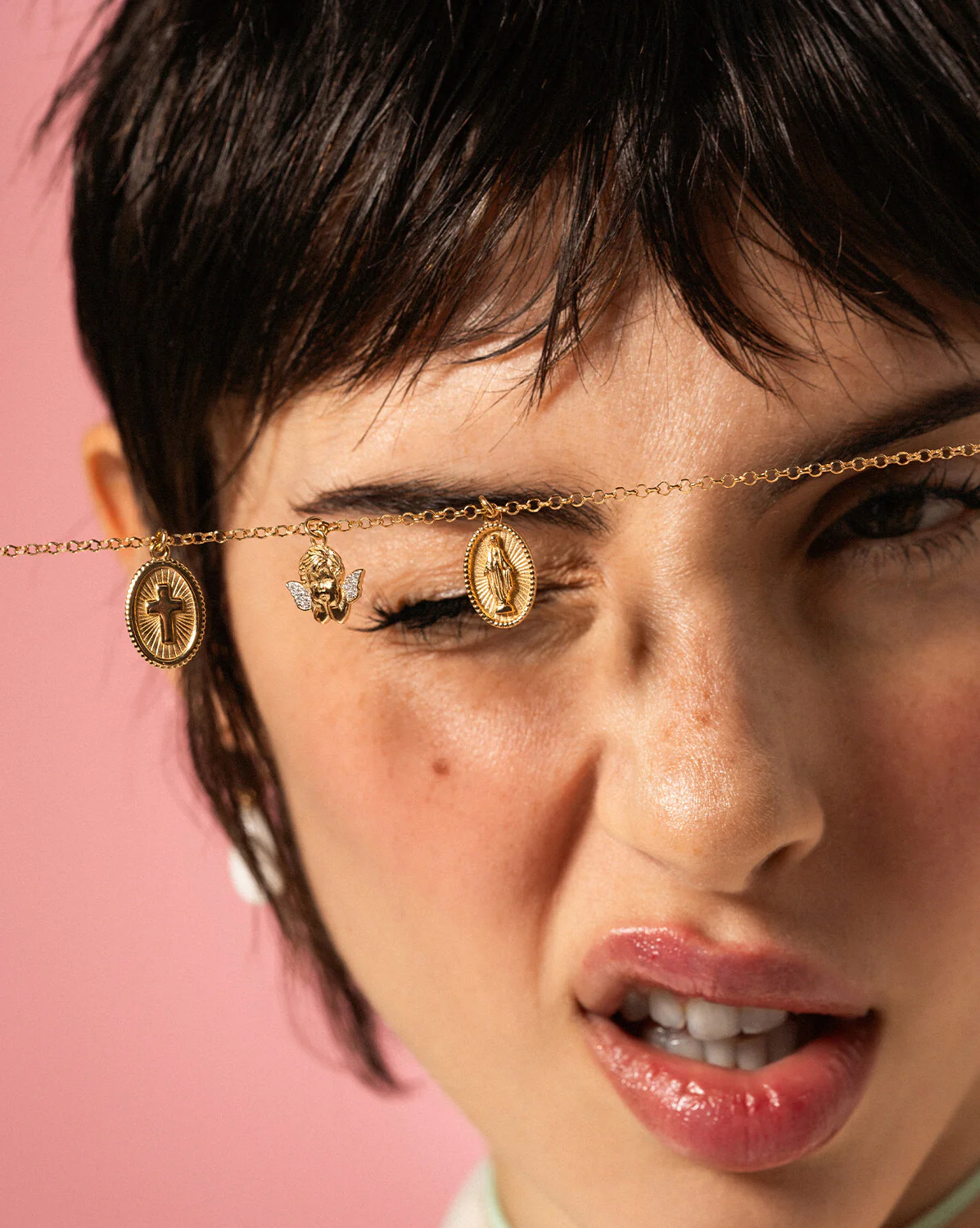 Charm Cross Gold - Image 4