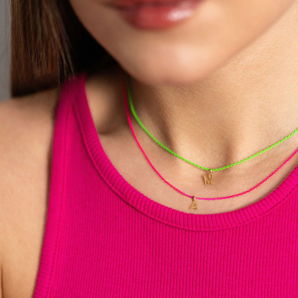 Girocollo lettera Fucsia fluo - ORO18KT - Image 3