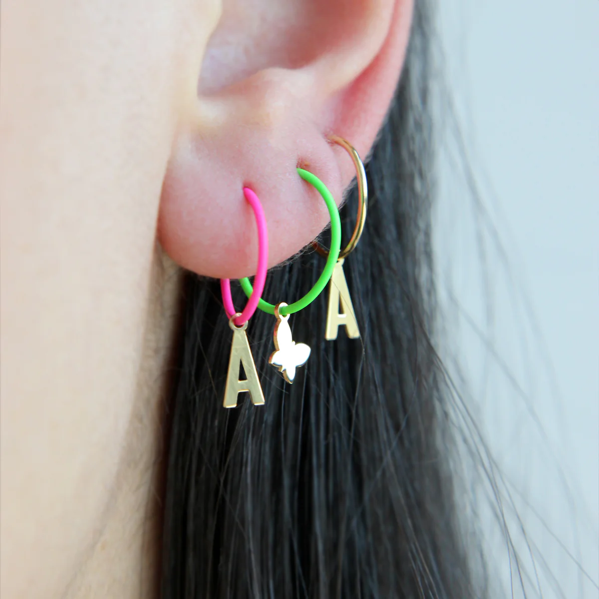 Mono-orecchino lettera hoop fucsia fluo - ORO18KT - Image 17